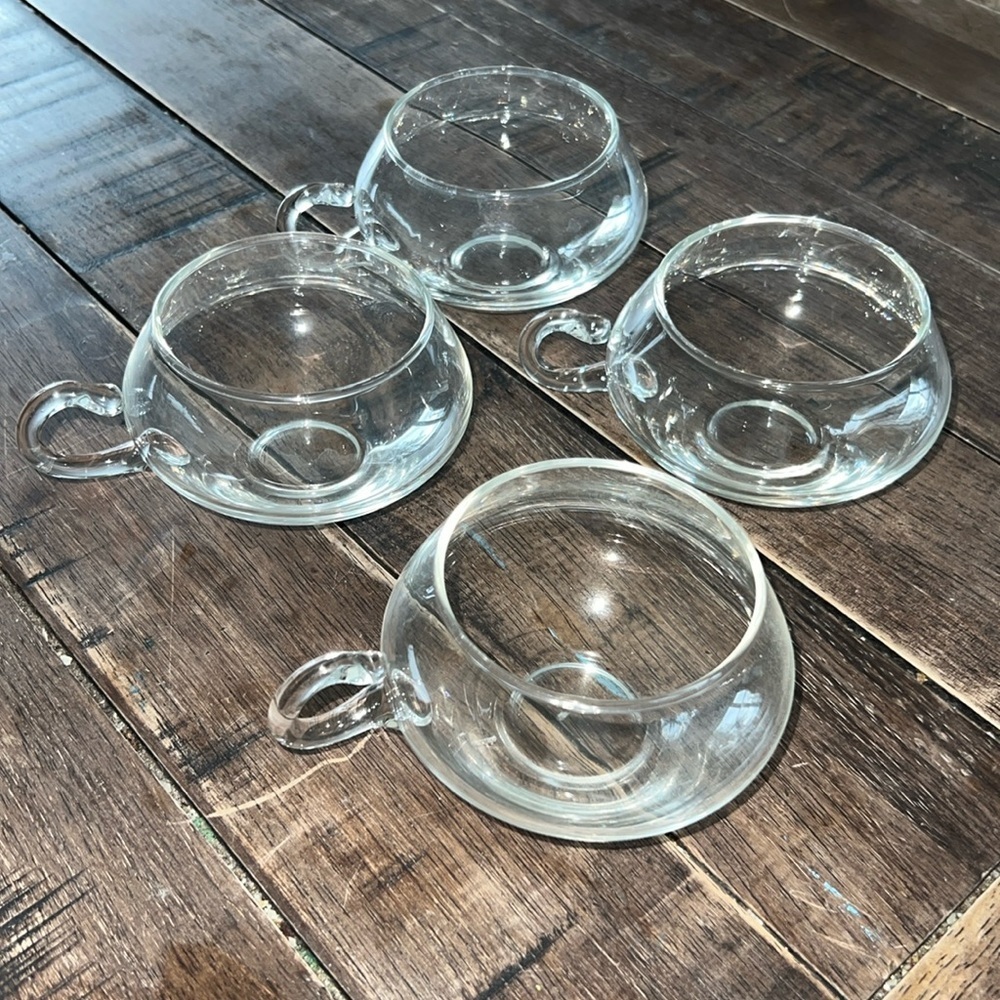 Four Beautiful Delicate / Tea / Coffee / Punch Glasses